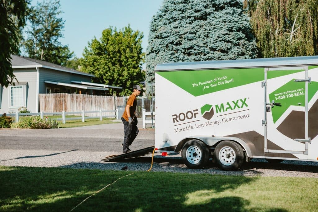 your local Tri-Cities roof savers RoofMaxx Tri-Cities
